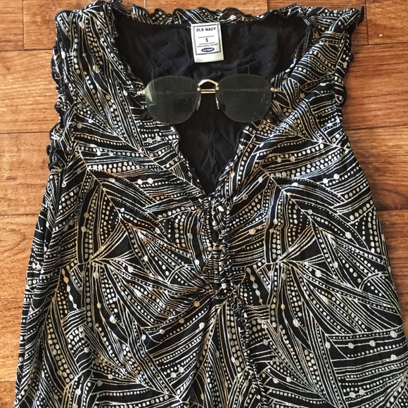 Old Navy Maternity - Picture 2 of 3